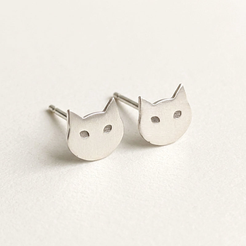 'Salem' Tiny Cat Silver Stud Earring