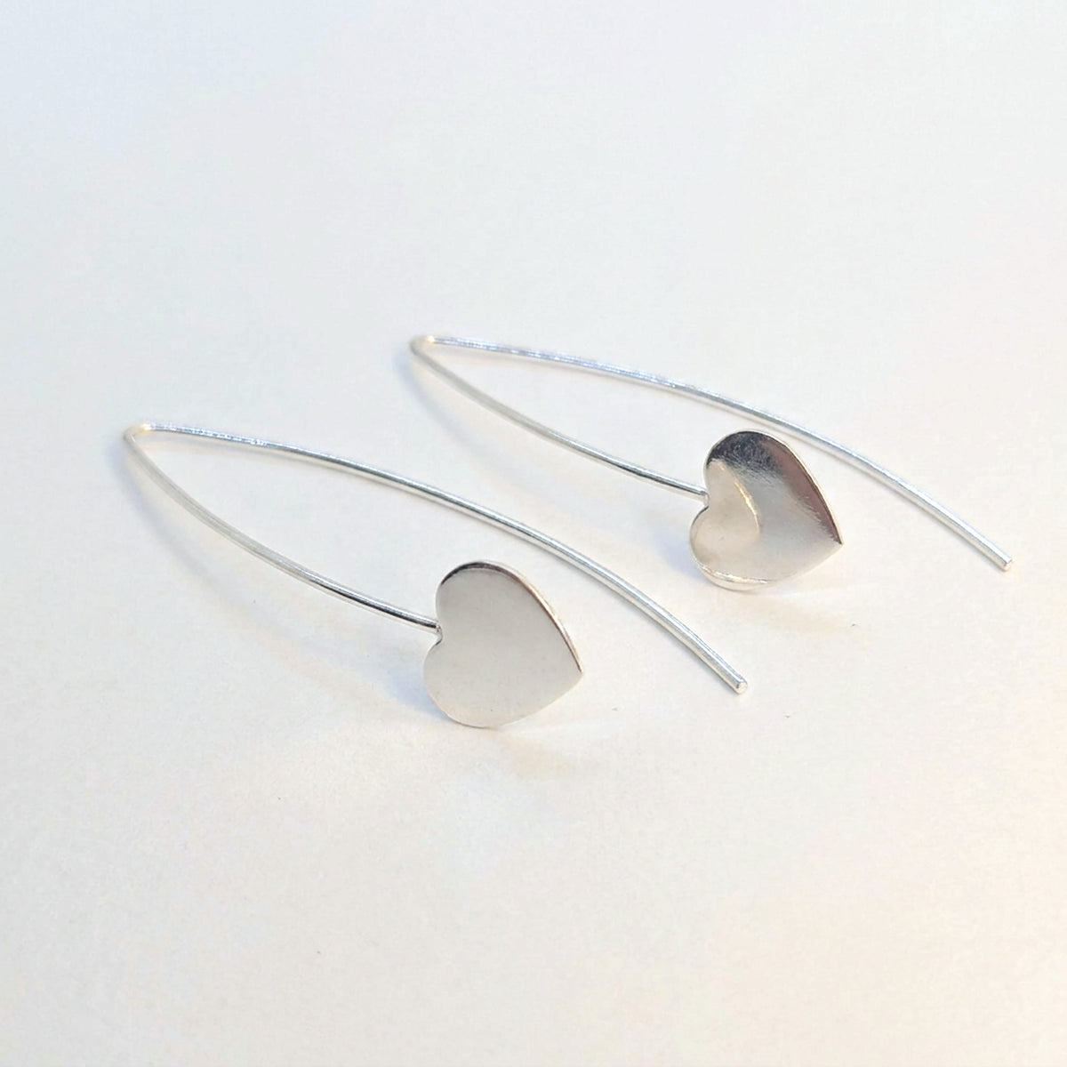 'Queen' Sterling Silver Heart Threader Earring