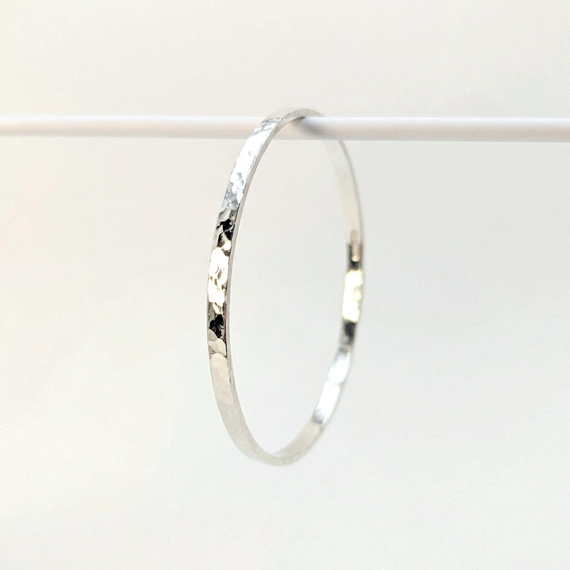 'Eclipse' Sterling Silver Slim Hammered Bangle