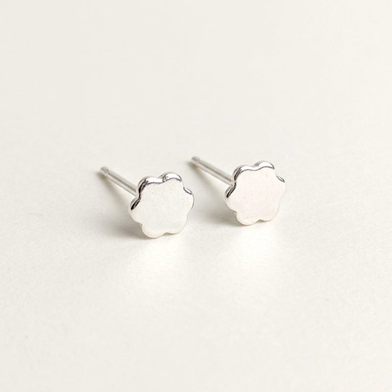 'Daisy' Sterling Silver Tiny Flower Stud Earring